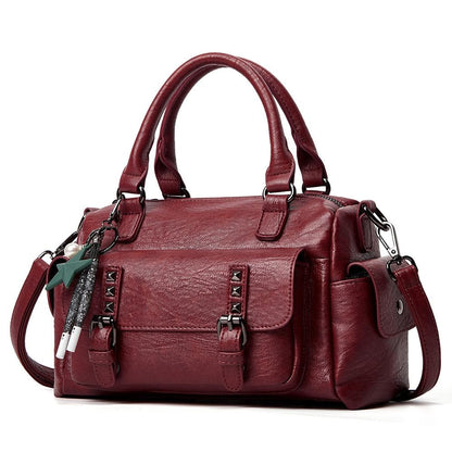 Large Capacity Crossbody Shoulder Bag in Pebbled Leather - Brown