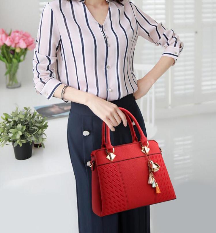 Simple Style Women Leather Crossbody Bag with Tassel Embroidery - Green