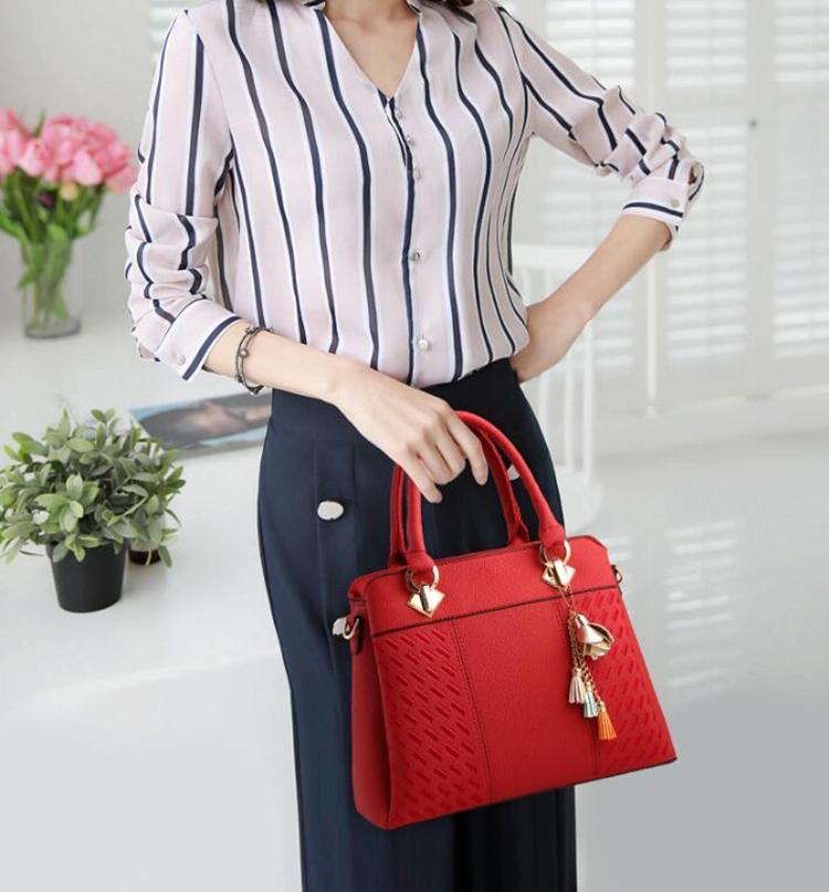 Simple Style Women Leather Crossbody Bag with Tassel Embroidery - Green